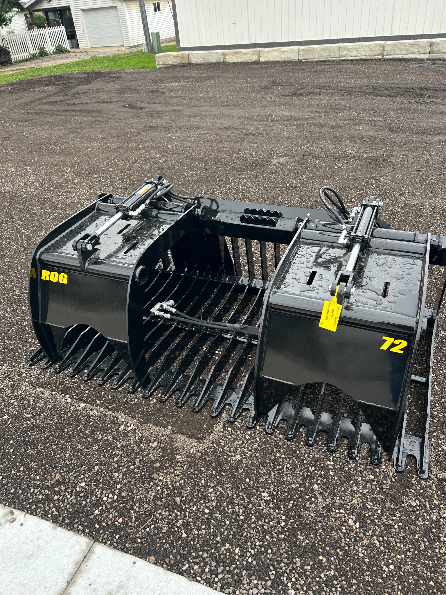 ROG-72 rock grapple, front view